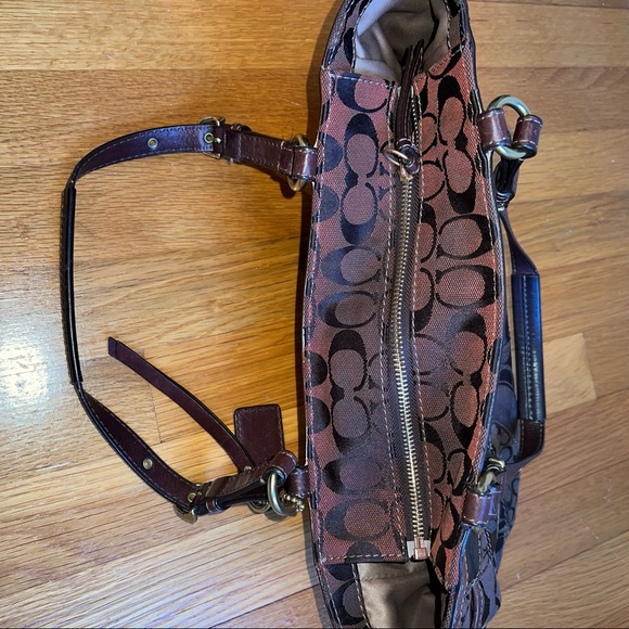 Coach brown leather and classic c print pocketbook - Picture 7 of 10